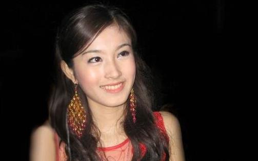 泰国最美人妖yoshin  泰国十大最美人妖排行榜